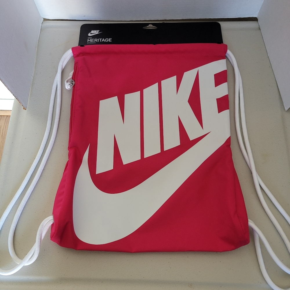 Nike drawstring bag